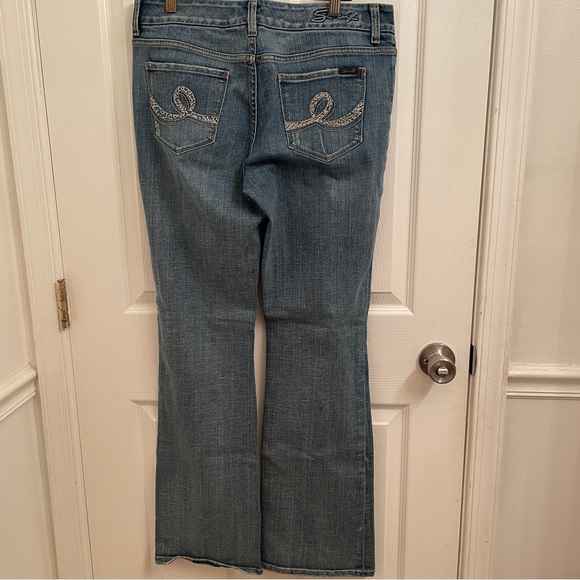 Seven7 Denim Medium Wash Mid Rise Distressed Boot Cut Blue Jeans Size 8 - Picture 2 of 6